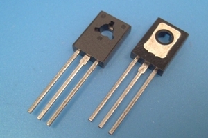 Tranzistor BD237