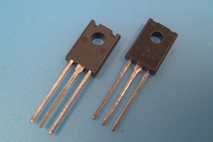 Tranzistor 2SA1540 -PNP 200V 0.1A 7W 300MHz. do páru k 2SC3955